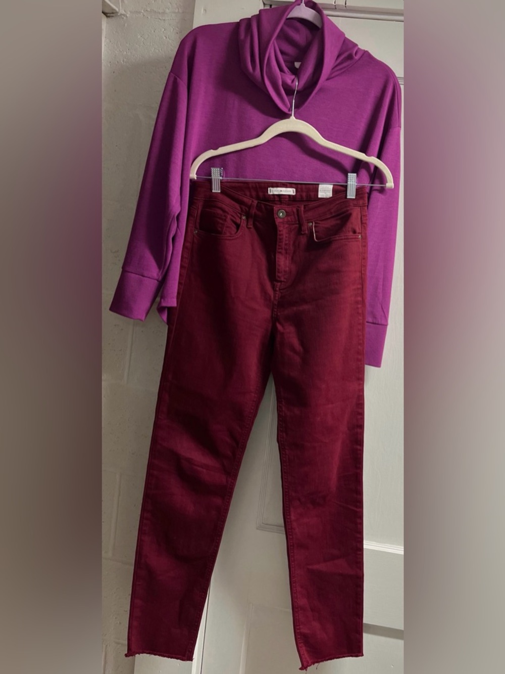 2 pc Tommy Hilfiger Burgundy Jeans sz28 with Magenta Top sz S